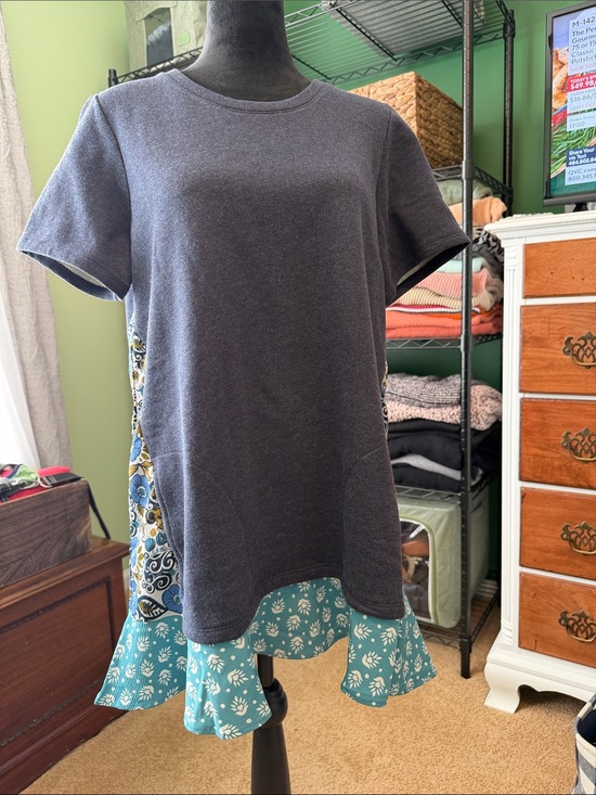 LOGO by Lori Goldstein Tops - LOGO by Lori Goldstein Navy Short-Sleeve Top with Teal Floral Layered Hem